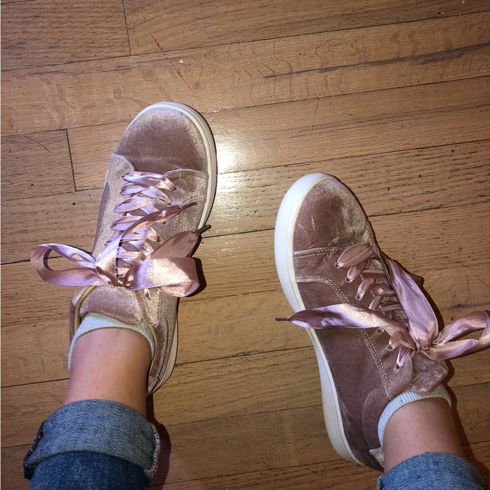 Sam Edelman Pink Suede Ribbon Laced Sneakers